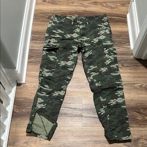 Men's Green Camouflage Cargo Pants